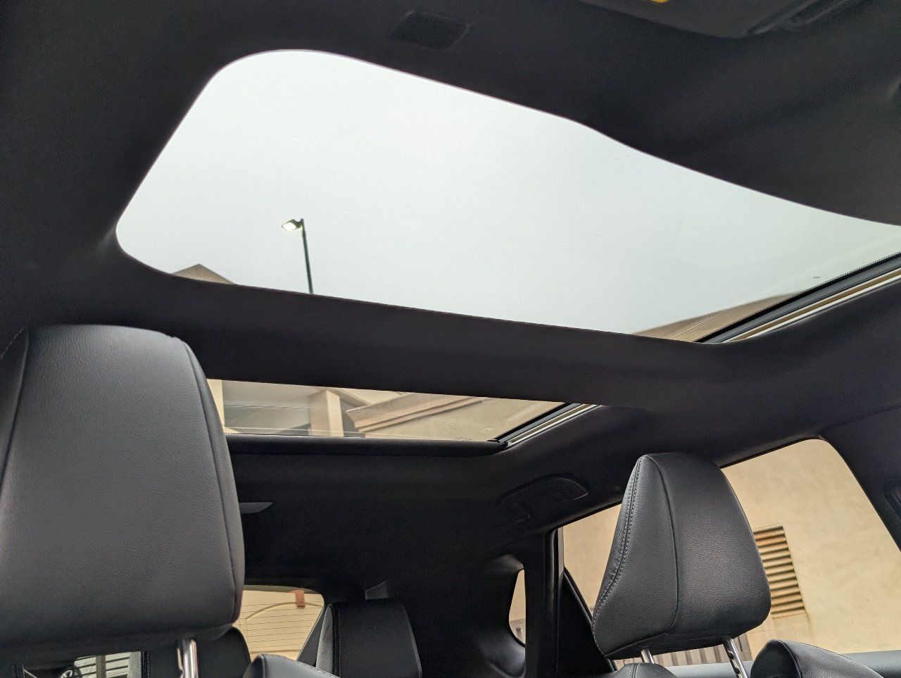 Used 2023 Toyota bZ4X FWD w/ Weather Package image 3