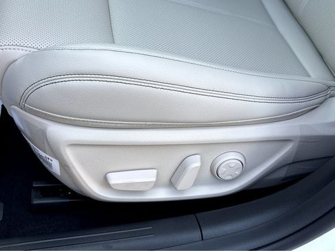 New 2026 Genesis G70 2.5T RWD image 31