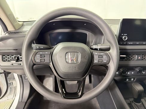 Certified 2023 Honda Accord EX image 18