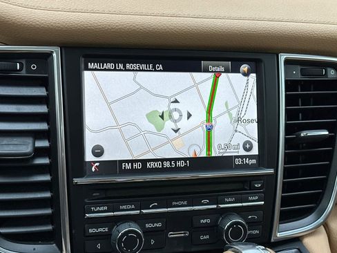 Used 2013 Porsche Panamera image 21