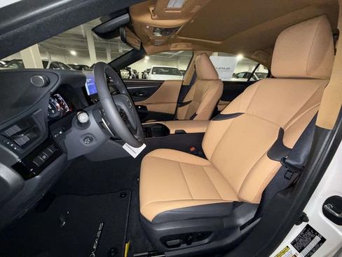 New 2025 Lexus ES 350 350 image 2