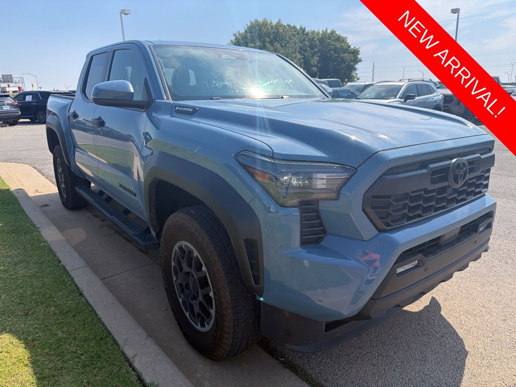 Used 2026 Toyota Tacoma TRD Off-Road w/ TRD Off Road Upgrade Package AWD/4WD image 3