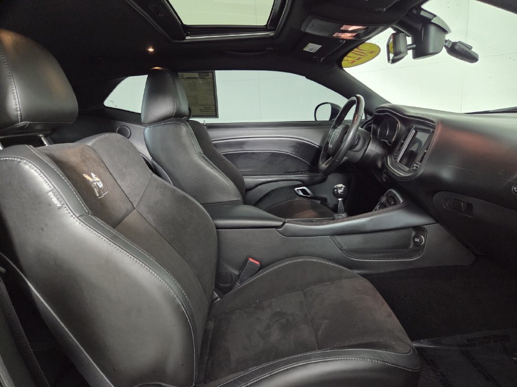 Used 2022 Dodge Challenger R/T Scat Pack RWD image 28