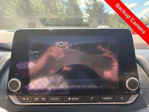 Used 2023 Nissan Rogue SV AWD/4WD image 19