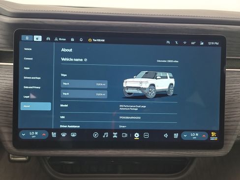 Used 2024 Rivian R1S Adventure AWD/4WD image 29