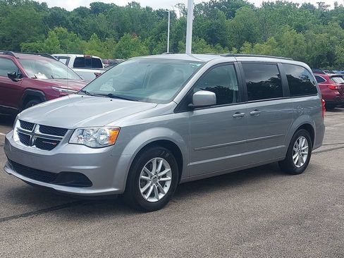 Used 2015 Dodge Grand Caravan SXT FWD image 3