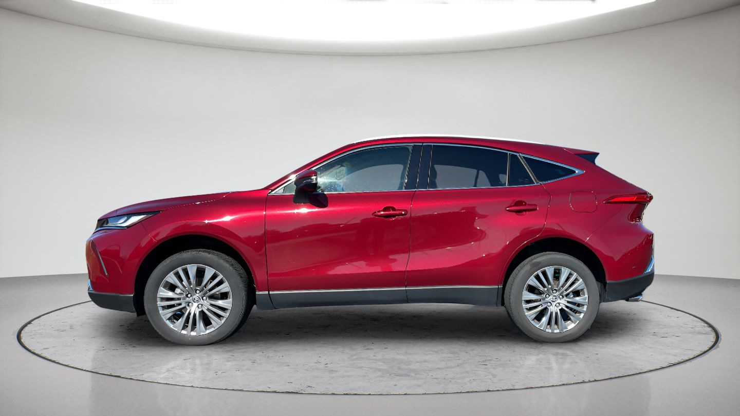 Certified 2024 Toyota Venza XLE AWD/4WD image 8