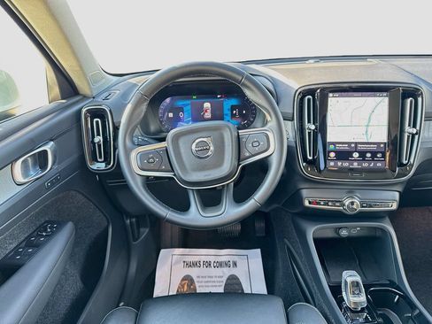 Used 2025 Volvo XC40 B5 Plus AWD/4WD image 26