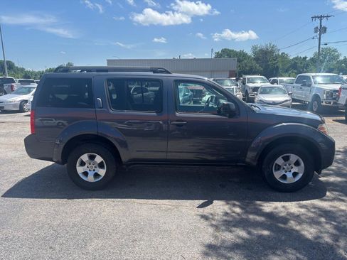 Used 2012 Nissan Pathfinder S image 6