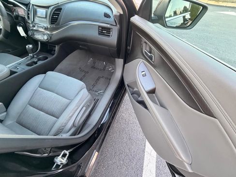Used 2014 Chevrolet Impala LS w/ LS Convenience Package image 8