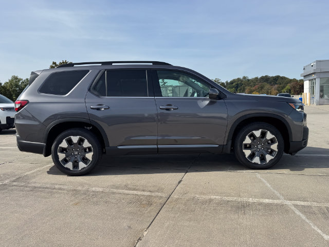 New 2026 Honda Pilot Touring image 5
