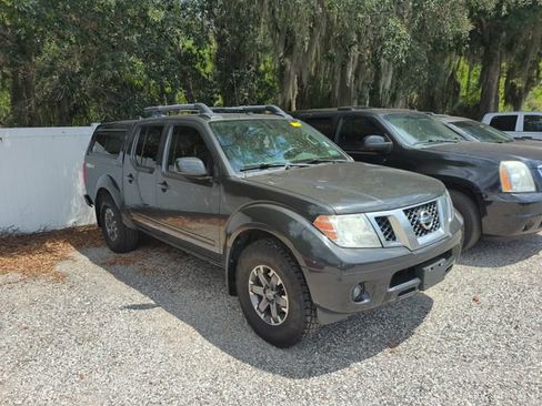 Used 2014 Nissan Frontier PRO-4X w/ Pro-4x Luxury Package AWD/4WD image 1