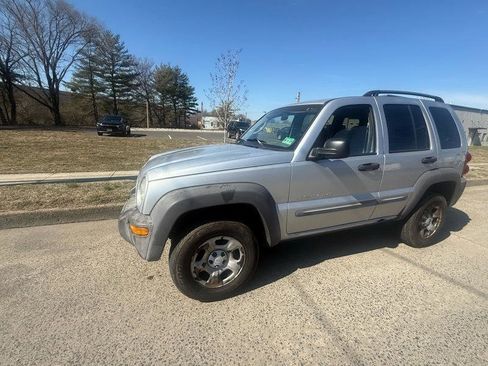 Used 2002 Jeep Liberty Sport image 18