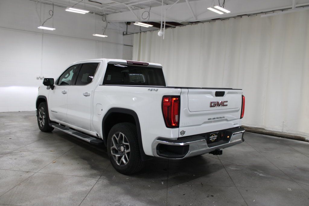 Used 2022 GMC Sierra 1500 SLT AWD/4WD image 7