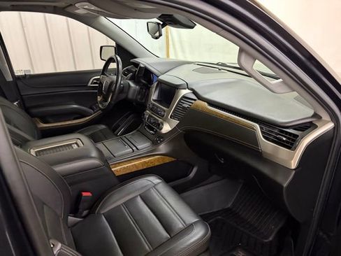 Used 2020 GMC Yukon Denali w/ Open Road Package AWD/4WD image 32