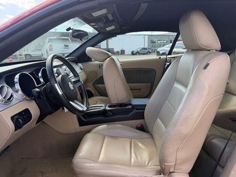 Used 2008 Ford Mustang Convertible image 14