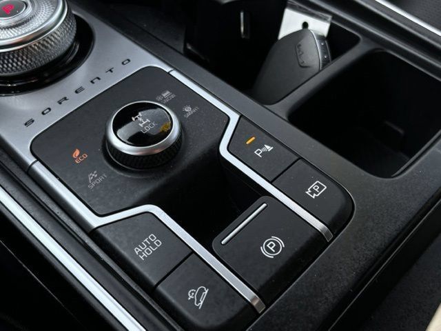 Used 2025 Kia Sorento EX AWD/4WD image 52