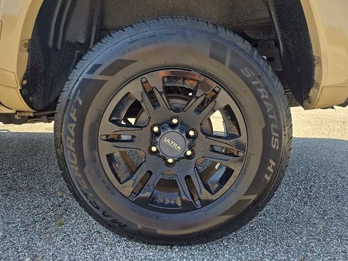 Used 2018 Toyota Tacoma SR5 AWD/4WD image 29