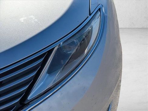 Used 2014 Lincoln MKZ Hybrid image 9