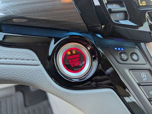 Used 2024 Honda Odyssey Elite image 27