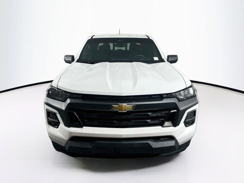Used 2024 Chevrolet Colorado LT w/ LT Convenience Package AWD/4WD image 2