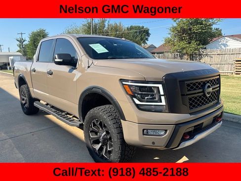 Used 2021 Nissan Titan PRO-4X w/ Pro-4x Convenience Package AWD/4WD image 3