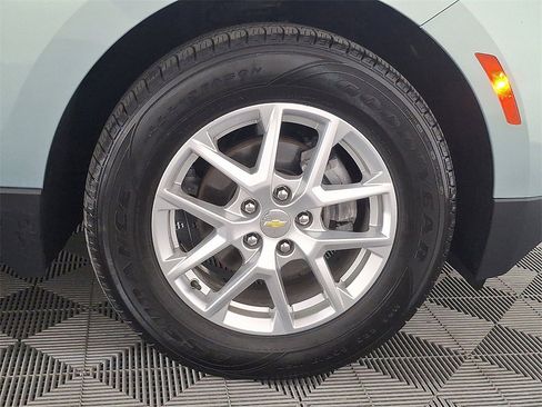 Used 2022 Chevrolet Equinox LT w/ LPO, Floor Liner Package image 12