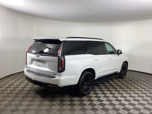 Used 2023 Cadillac Escalade Sport Platinum w/ LPO, ONYX Package AWD/4WD image 2