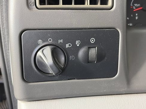 Used 2004 Ford F350 Lariat AWD/4WD image 21