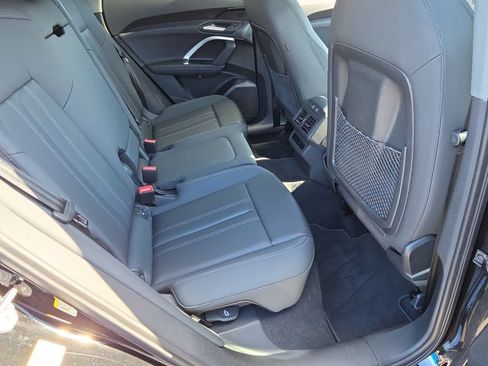 Certified 2025 Audi Q5 Premium w/ Convenience Package AWD/4WD image 17