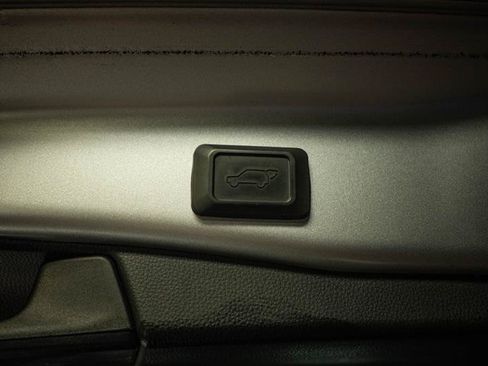 Used 2023 Toyota RAV4 XSE AWD/4WD image 8