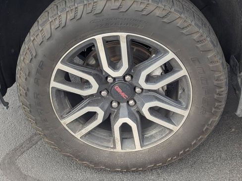 Used 2020 GMC Sierra 1500 AT4 w/ AT4 Premium Package image 12