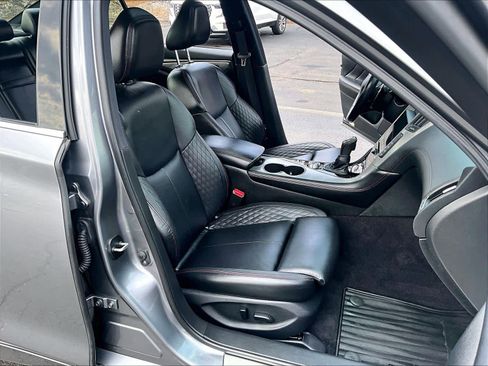 Used 2019 INFINITI Q50 Red Sport 400 w/ Sensory Package image 11