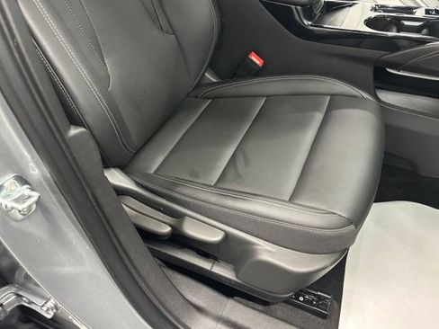 Used 2025 Buick Envision Preferred AWD/4WD image 43