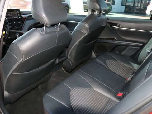 Used 2021 Toyota Camry SE FWD image 27