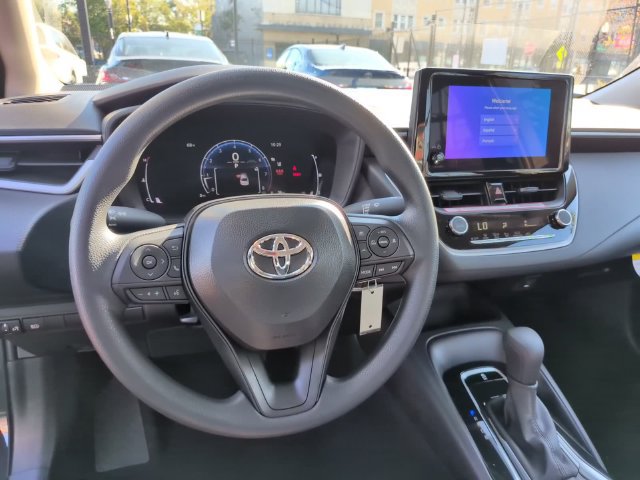 Used 2027 Toyota Corolla LE FWD image 24