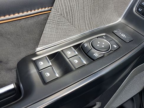 Used 2024 Ford F250 Platinum w/ Tremor Off-Road Package image 16