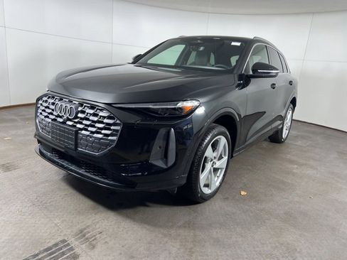 Used 2025 Audi Q5 Premium Plus w/ Premium Plus image 3