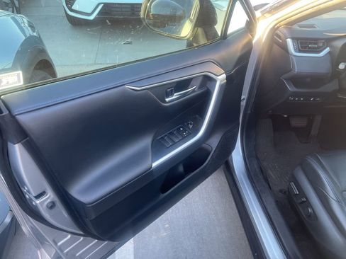 Used 2021 Toyota RAV4 XSE AWD/4WD image 10
