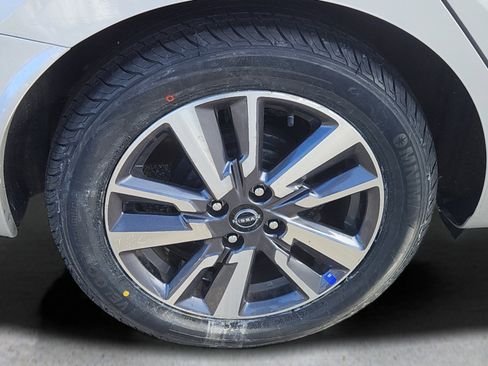 Used 2023 Nissan Versa SV image 19