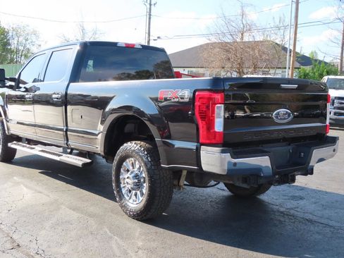 Used 2017 Ford F350 XLT w/ XLT Premium Package image 17