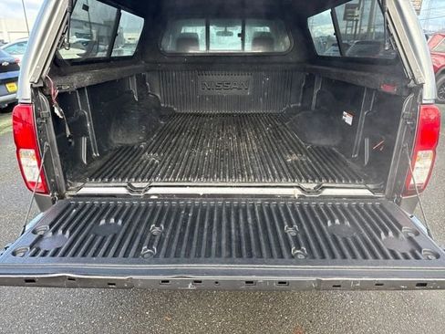 Used 2016 Nissan Frontier SV image 13