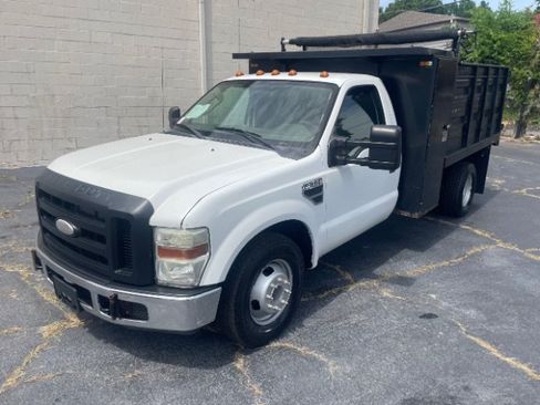 Used 2010 Ford F350 XL RWD image 4