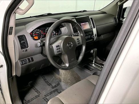 Used 2015 Nissan Xterra S image 13