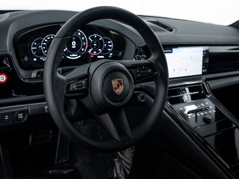 New 2026 Porsche Panamera 4 image 14