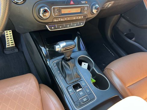 Used 2019 Kia Sorento SX image 30