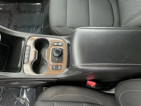 Used 2023 GMC Acadia SLE w/ Driver Convenience Package AWD/4WD image 24