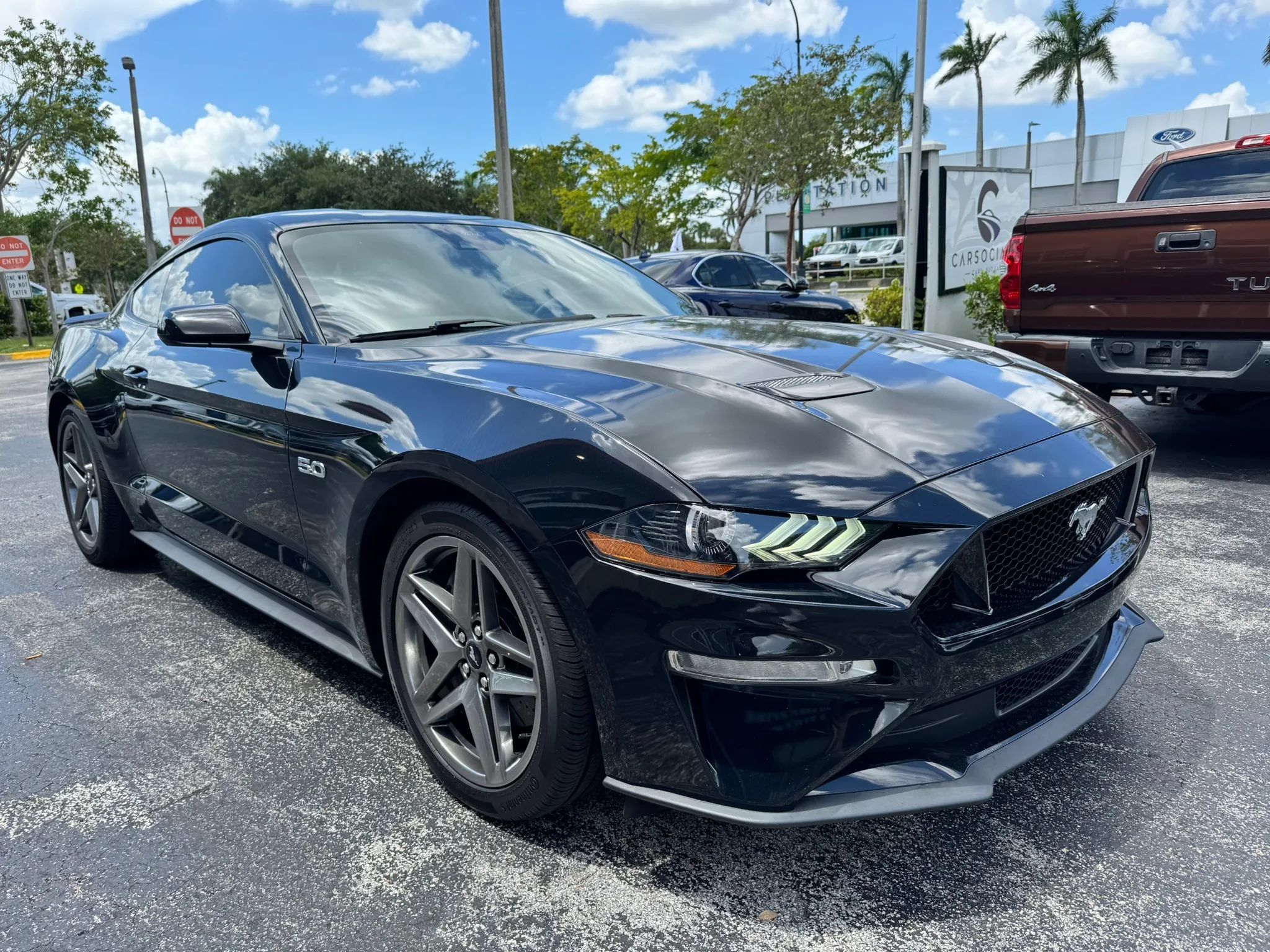 Used 2021 Ford Mustang GT RWD image 3