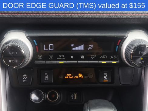 Used 2024 Toyota RAV4 SE AWD/4WD image 5