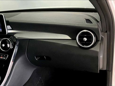 Used 2018 Mercedes-Benz C 300 Sedan image 23